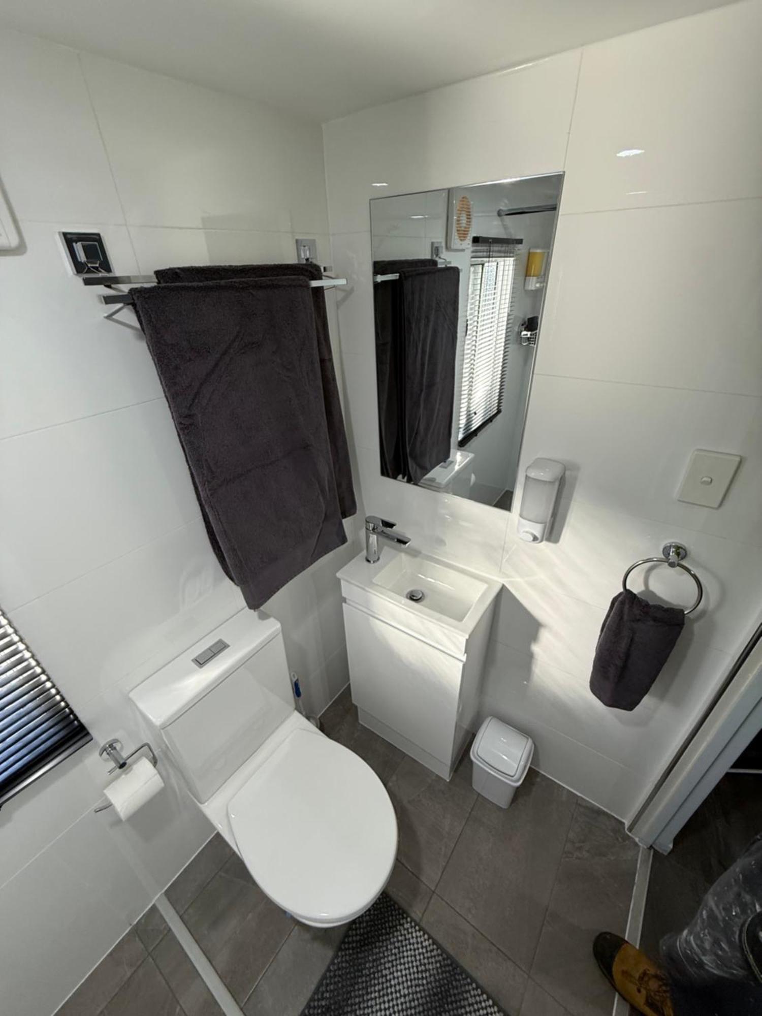 Bee House Otel Dinmore Dış mekan fotoğraf